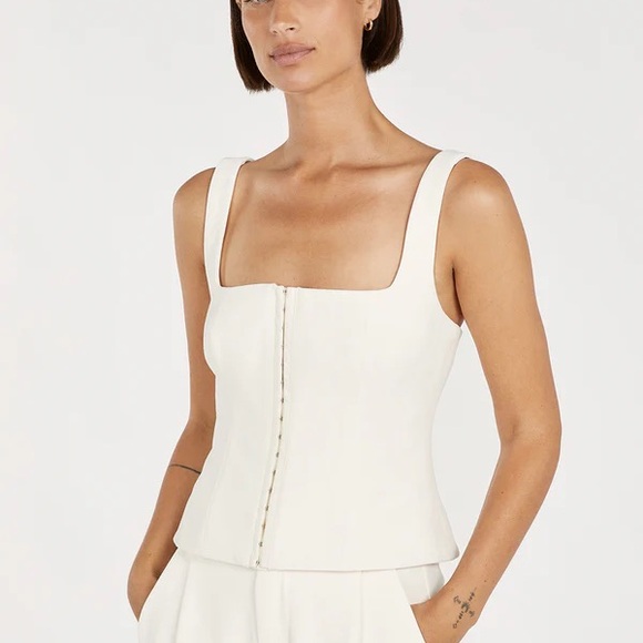 Dissh Rosa Hook & Eye Top NWT - Picture 1 of 6